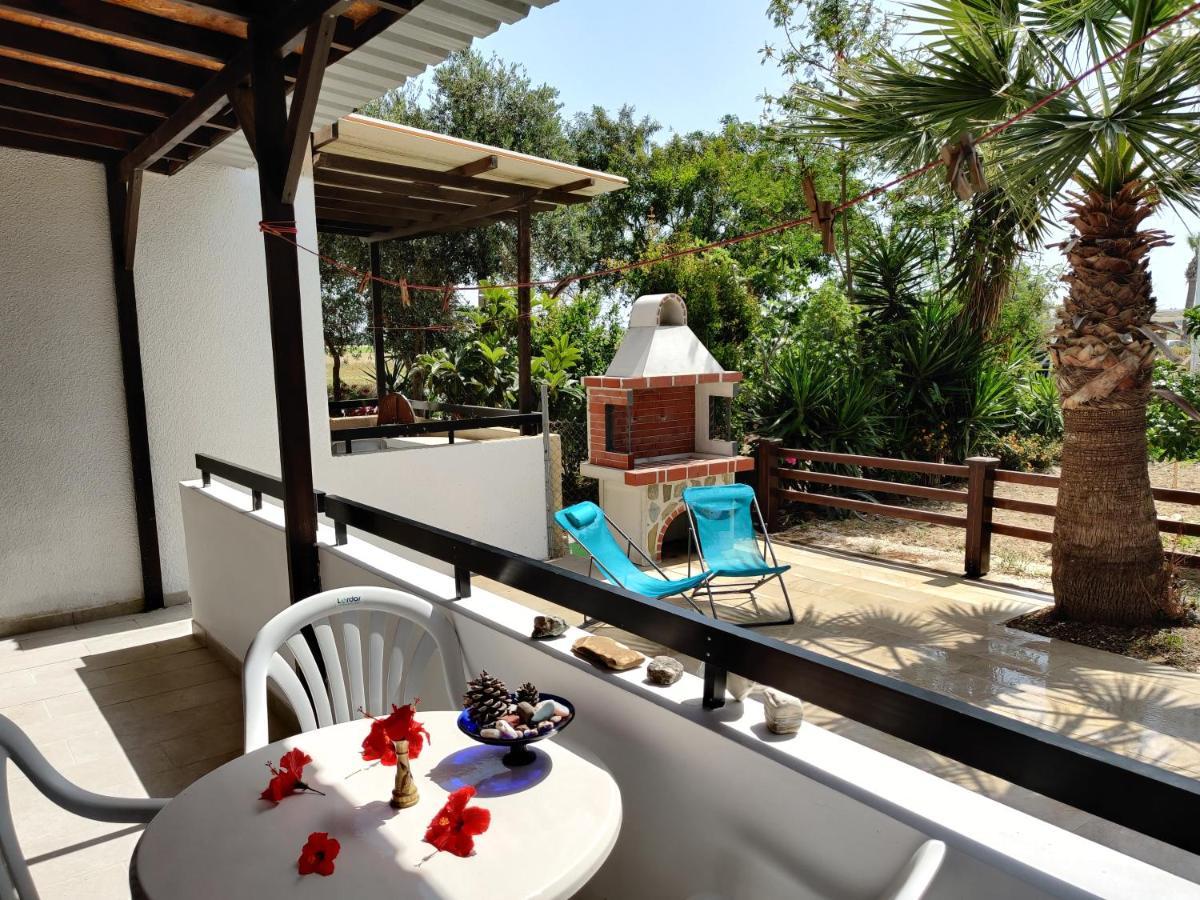 Palm Garden Paradise Perivolia Exterior foto